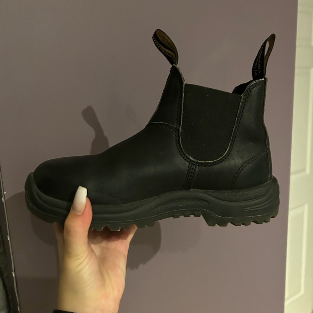 Blundstone work & safety shoes. Very comfy with water resistant material.